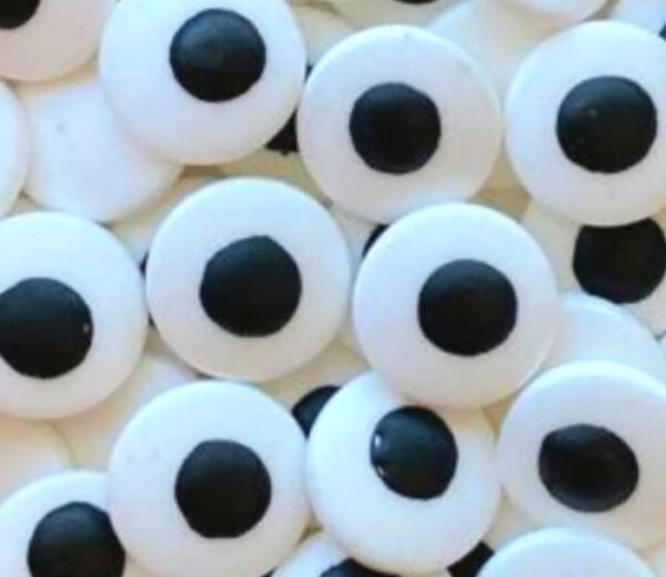 Ojitos grandes y chicos